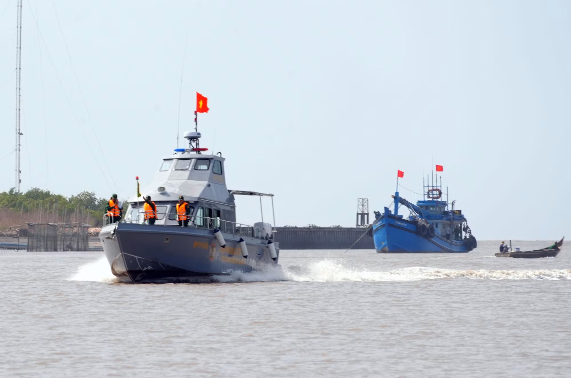 BĐBP Đồn Rạch Gốc (Cà Mau) giữ vững bình yên vùng biển cực Nam Tổ quốc. Ảnh: TTXVN phát