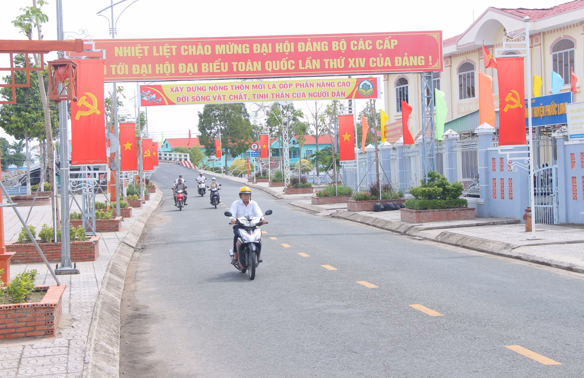 Tuyến đường nội ô huyện Phước Long.