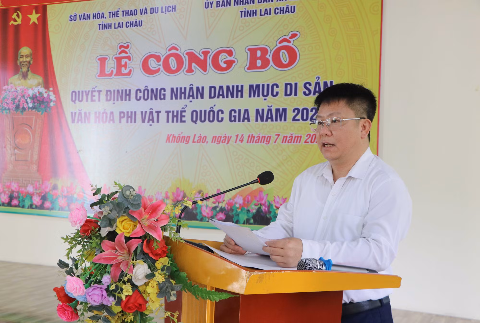 Ông Trần Mạnh Hùng, Giám đốc Sở Văn hoá, Thể thao và Du lịch tỉnh Lai Châu phát biểu tại lễ công bố.