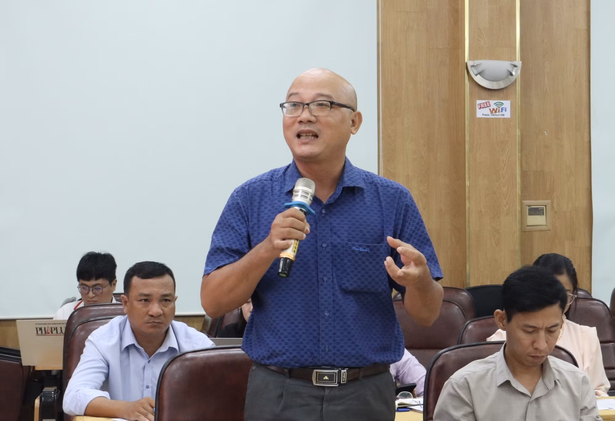 Ông Đồng Việt Phương, Phó Giám đốc Sở Tư pháp thành phố Cần Thơ chia sẻ về hỗ trợ pháp lý cho doanh nghiệp nhỏ và vừa.