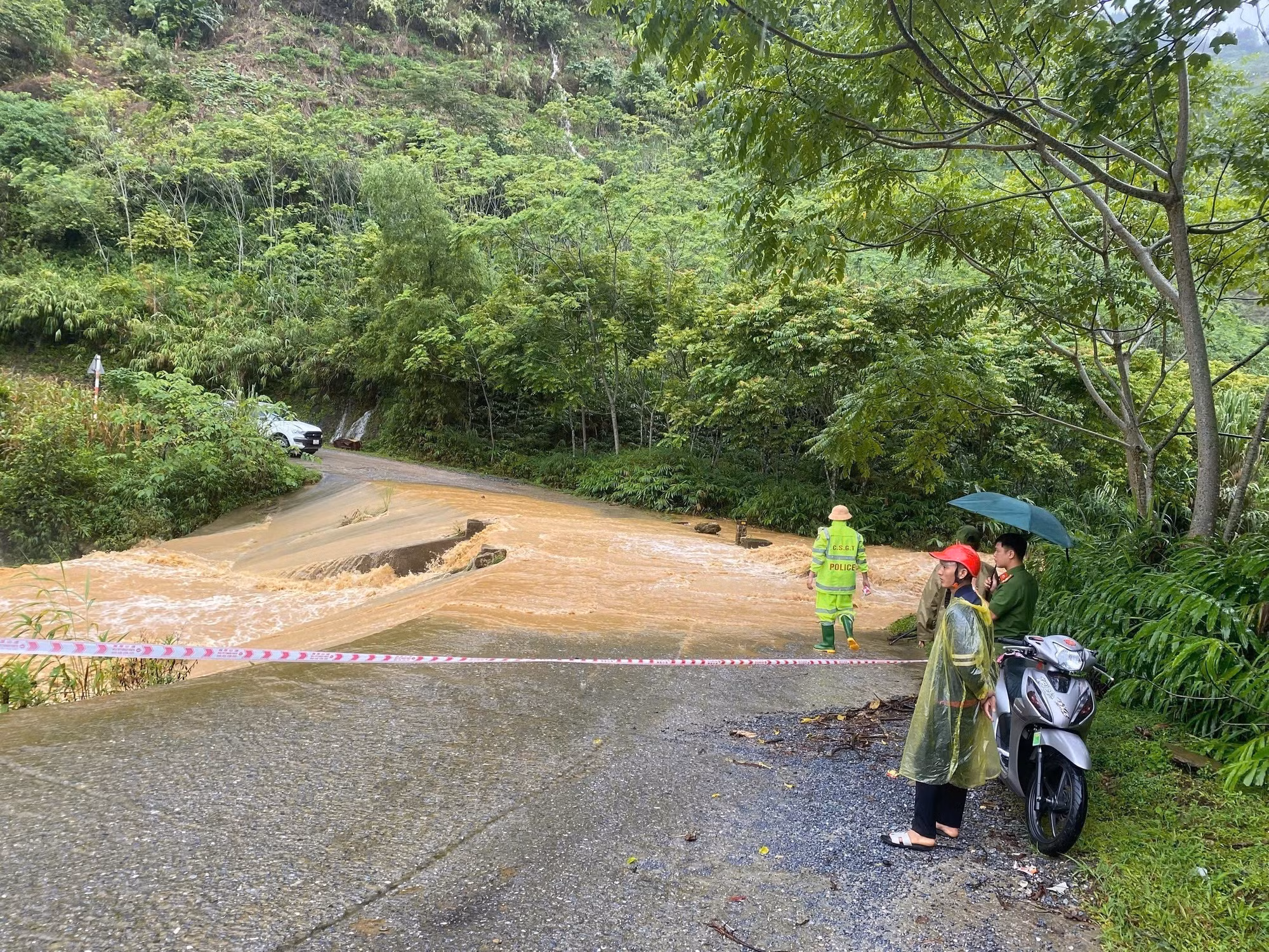 mua-lon-lao-cai-29072026-01.jpg