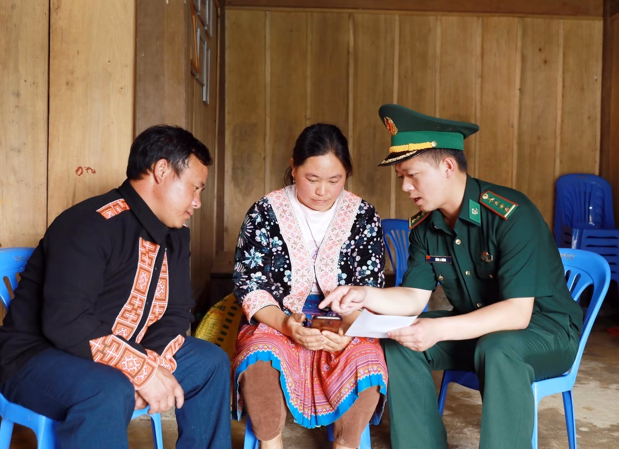 xoa-mu-cong-nghe-13042026-03.jpg