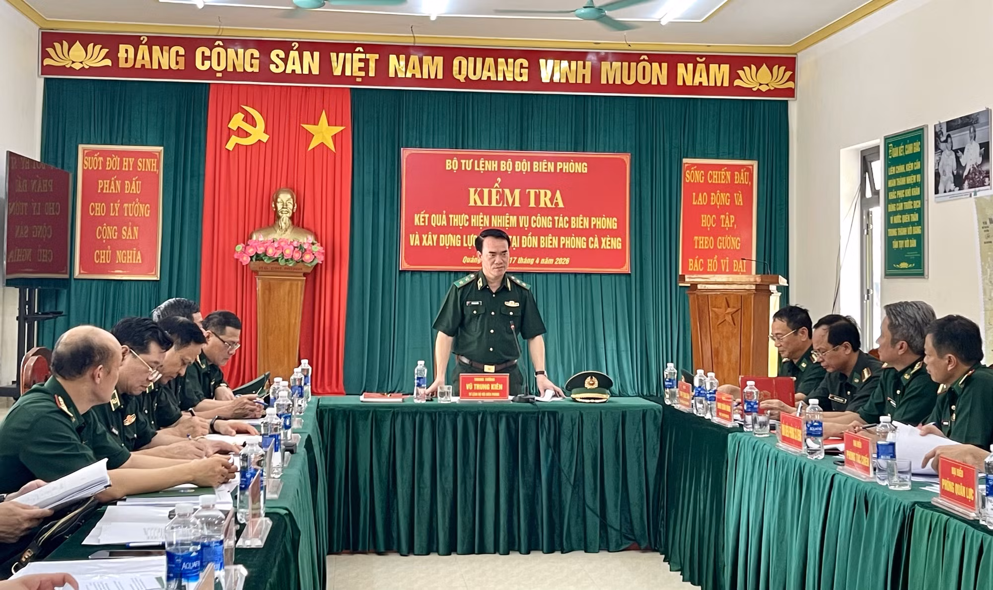 Trung tướng Vũ Trung Kiên phát biểu, chỉ đạo tại buổi làm việc.