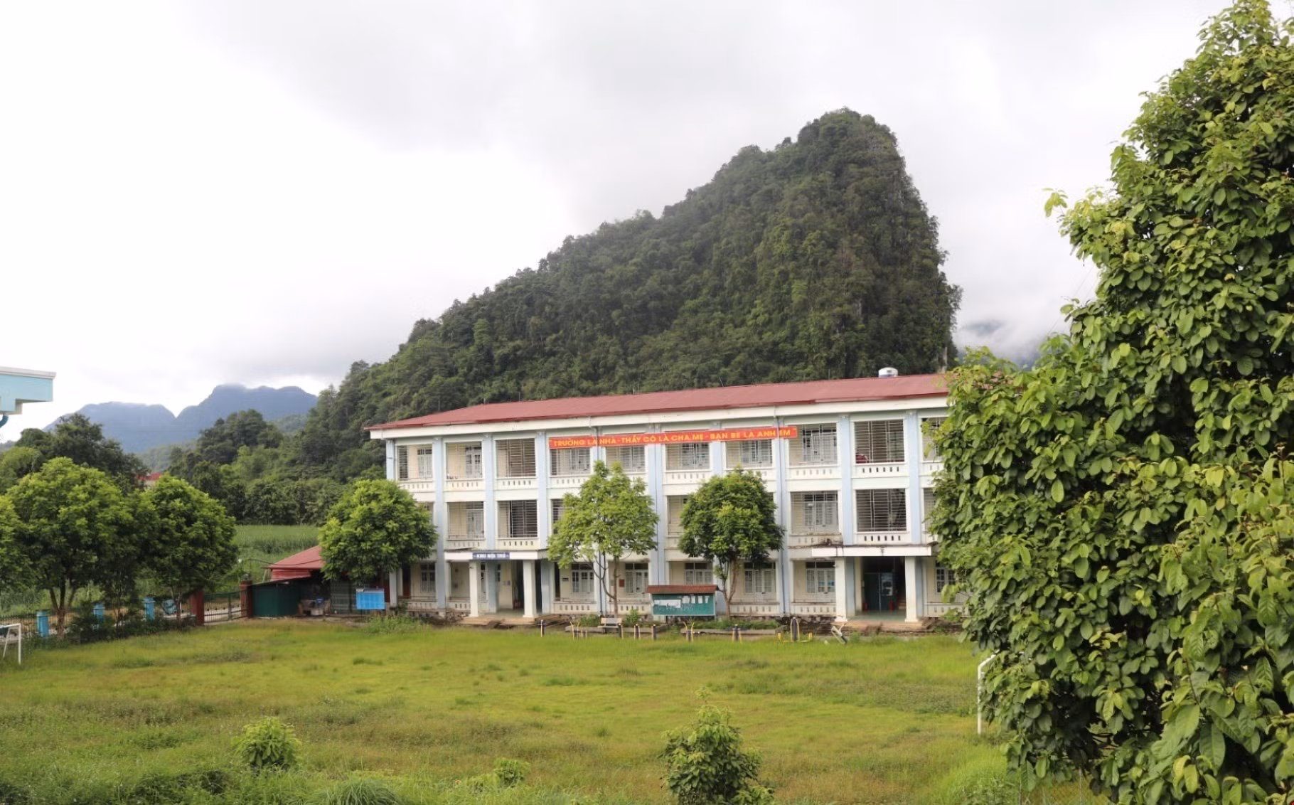 Khu Nội trú cho học sinh trường Phổ thông Dân tộc Nội trú THCS Phục Hòa hiện đã xuống cấp.