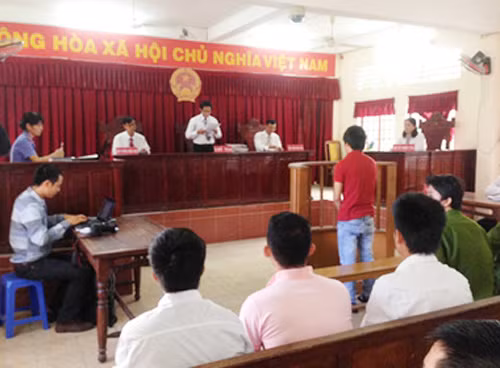 Cần Thơ tuyên án vụ trung sĩ công an xả súng ảnh 1