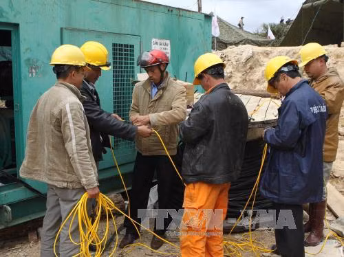 Đường hầm cứu hộ sập hầm thủy điện tiến gần 20 m ảnh 2