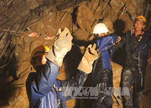 Thêm phương án giải cứu nạn nhân vụ sập hầm Lâm Đồng ảnh 1