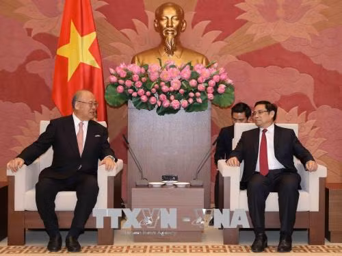 Tăng cường giao lưu hữu nghị kỷ niệm 45 năm quan hệ ngoại giao Việt Nam - Nhật Bản ảnh 1