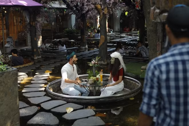 ‘Lựa chọn của trái tim’ tập 5: Từ chối doanh nhân thành đạt để yêu ... nhân viên quèn! ảnh 7