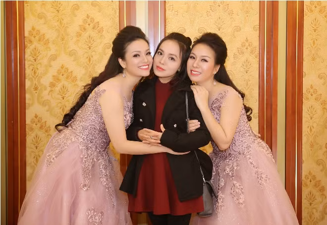 Sao mai Tân Nhàn và Thu Hà làm MV ‘Hai quê’ sau 15 năm tình bạn ảnh 2