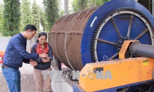 Trí thức trẻ người Dao tiên phong sản xuất nông nghiệp bền vững ảnh 1
