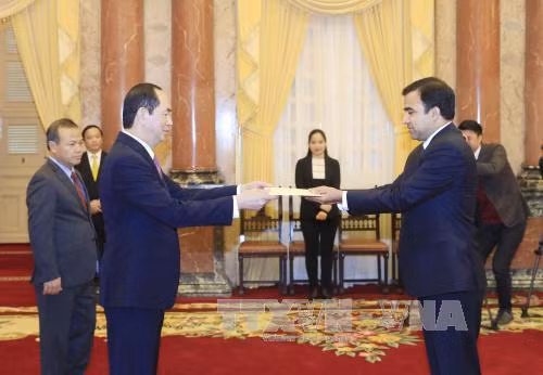 Chủ tịch nước Trần Đại Quang tiếp các Đại sứ trình Quốc thư ảnh 4