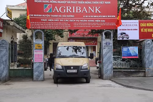 Agribank Hải Dương triển khai điểm giao dịch bằng ô tô chuyên dùng ảnh 2