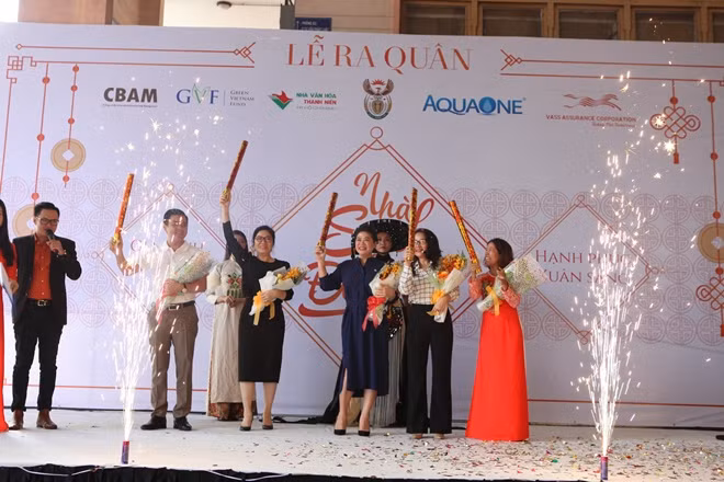 Lãnh sự Nam Phi tại TP Hồ Chí Minh tổ chức ‘Nhà sạch đón Tết’ lần thứ 4 ảnh 1