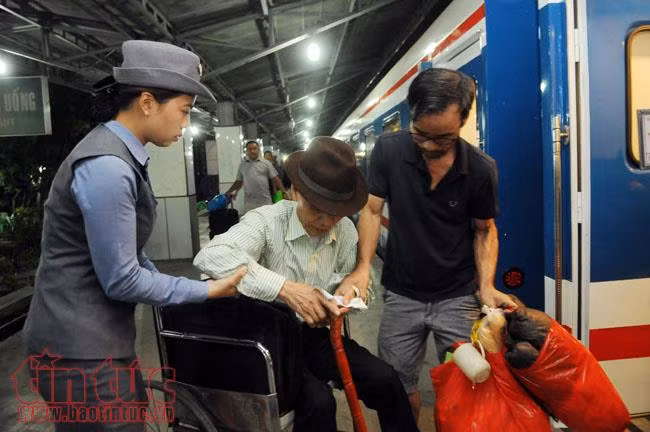 Trải nghiệm tàu chất lượng cao “5 sao” như đi máy bay ảnh 14