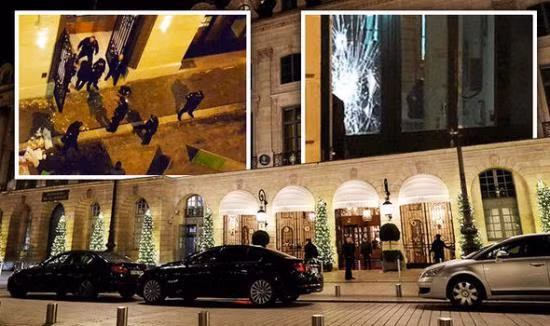 Táo tợn vác rìu đập kính Khách sạn Ritz tại Paris, cướp trang sức hàng triệu euro ảnh 1