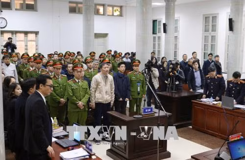 Chùm ảnh: Ngày thứ ba xét xử Trịnh Xuân Thanh và đồng phạm ảnh 1
