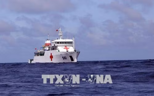 Đoàn công tác tàu Quân y 561 thăm, tặng quà tại đảo Phan Vinh và Tốc Tan ảnh 1