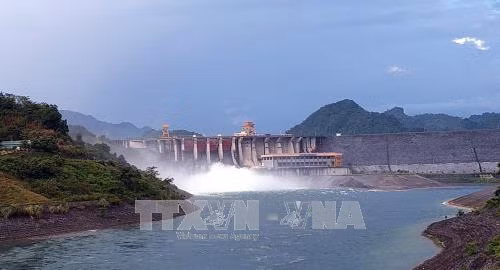 Ngành Công Thương chủ động ứng phó với mưa lũ ảnh 1