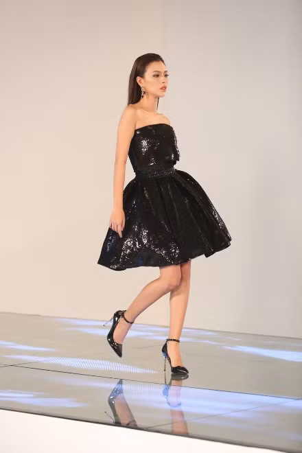 The Face- Gương mặt thương hiệu: Mỹ Nhân bị HLV Lan Khuê mắng 'catwalk như đi chợ' ảnh 7
