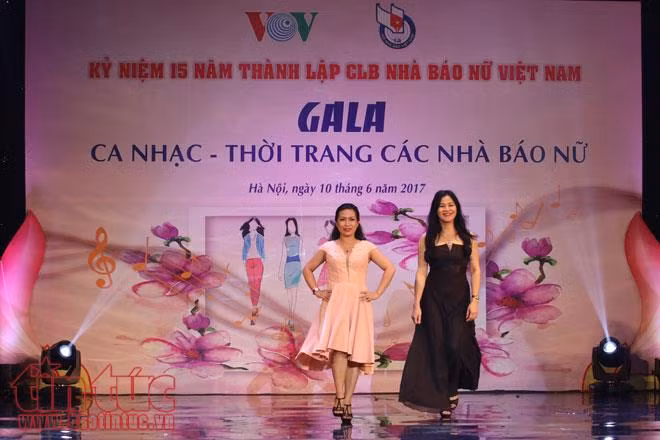 Khi các nữ nhà báo 'vào vai' nghệ sĩ ảnh 11