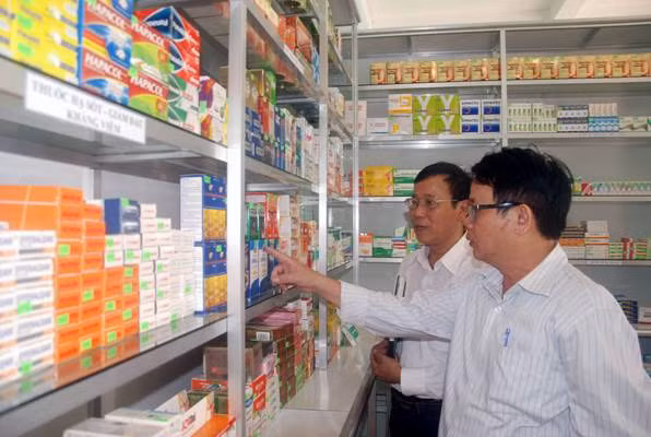  Lấp ‘lỗ hổng’ trong quản lý giá thuốc, vật tư y tế ảnh 1