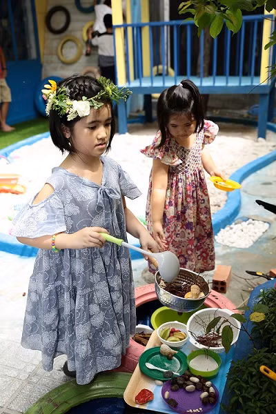 Ngắm các 'thiên thần nhỏ' đáng yêu khi ở các lớp học kỹ năng dịp hè ảnh 5