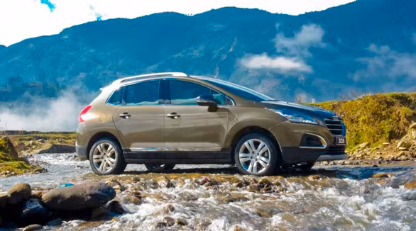 Honda CR-V, Peugeot 3008, Mazda CX-5 đồng loạt giảm giá sốc ảnh 1