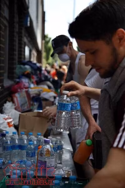 Dân chung cư London lo ngay ngáy sau vụ cháy Grenfell Tower ảnh 7