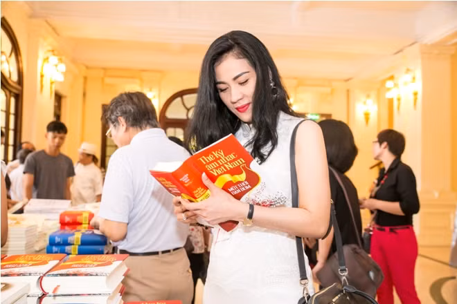 Buổi ra mắt sách đặc biệt của nhạc sĩ Nguyễn Thụy Kha ảnh 9