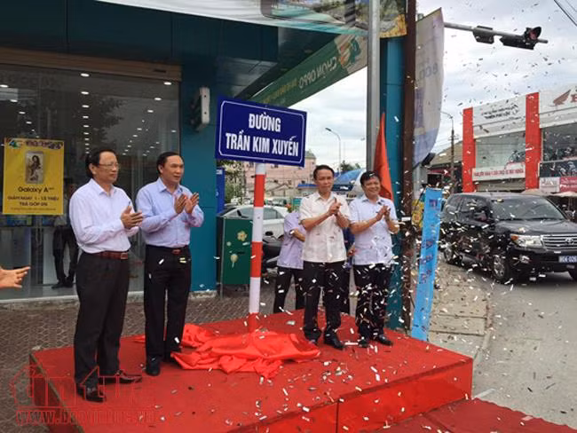 Những con đường Thông tấn ảnh 1