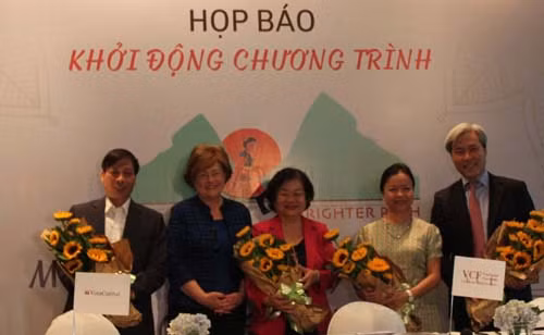 Khởi động giai đoạn 2 dự án 'Mở đường đến tương lai' ảnh 1