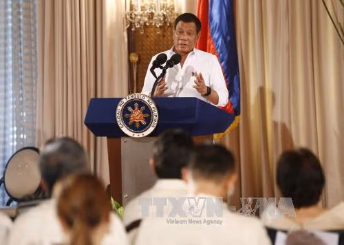 Tổng thống Philippines rút khỏi công việc vì mệt mỏi ảnh 1