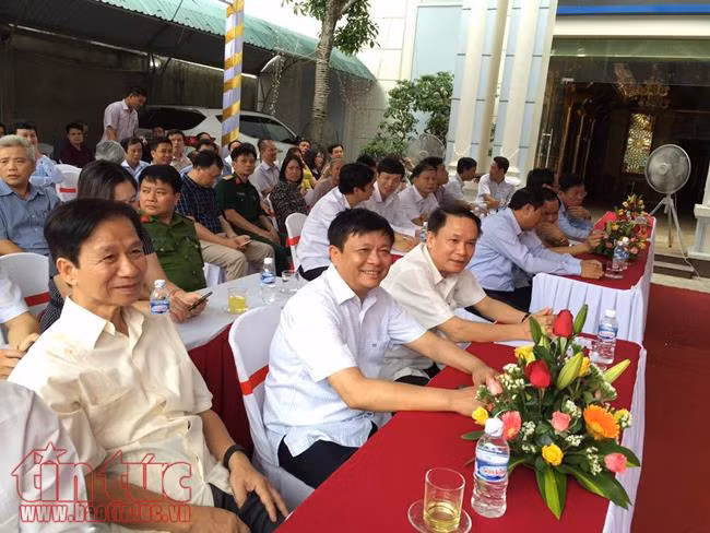 Những con đường Thông tấn ảnh 4