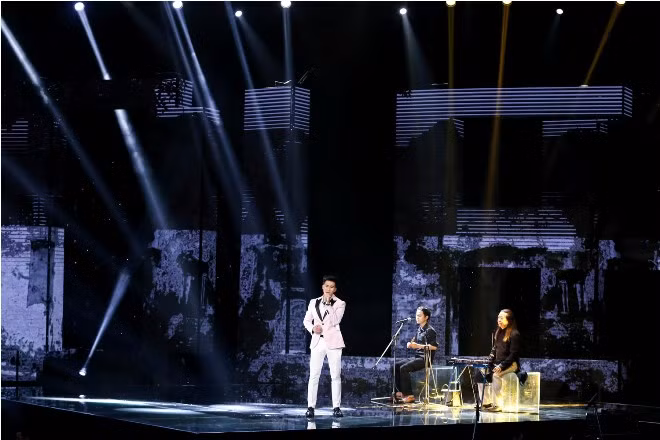 Trực tiếp Chung kết Thần tượng Bolero: Hellen Thuỷ giành ngôi quán quân không bất ngờ ảnh 11