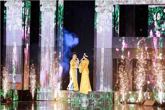 Trực tiếp Chung kết Thần tượng Bolero: Hellen Thuỷ giành ngôi quán quân không bất ngờ ảnh 20