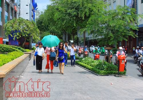TP Hồ Chí Minh: Quận 1 khẳng định sẽ không để xảy ra tình trạng tái chiếm lòng lề đường ảnh 3