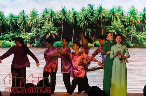 Ra mắt tự truyện ‘Chuyện nhà Dr Thanh’ và giao lưu cùng tác giả ảnh 2