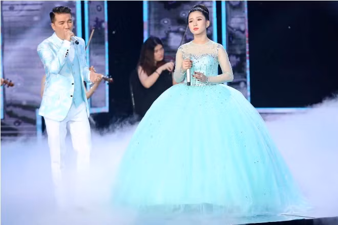 Thần tượng Bolero: Hellen Thủy chiến thắng nhờ bình chọn, chưa thuyết phục về tài năng ảnh 5