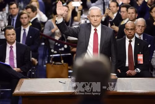 Năm vấn đề nổi bật từ buổi điều trần của Bộ trưởng Tư pháp Mỹ Jeff Sessions ảnh 1