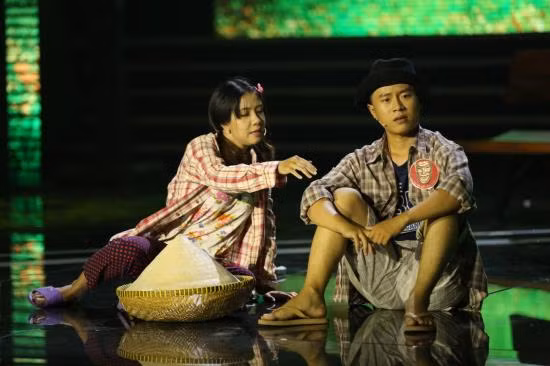 Mê hài, nam sinh lớp 12 bắt xe lên thi Cười xuyên Việt rồi quay về để kịp giờ học ảnh 3