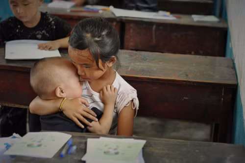 Nỗi đau mang tên “những đứa trẻ bị bỏ lại” ảnh 2