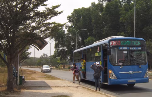 Bảo vệ môi trường bằng xe buýt chạy nhiên liệu khí ảnh 2