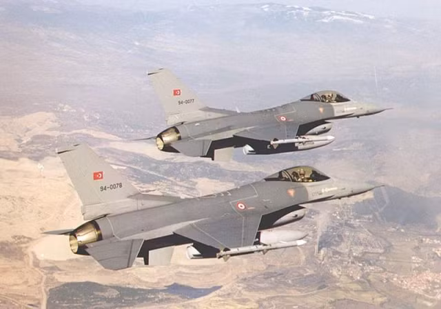 Thổ Nhĩ Kỳ dồn dập không kích mục tiêu PKK ảnh 1