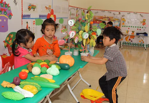 Mở hướng thoát nghèo ở vùng tái định cư ảnh 2