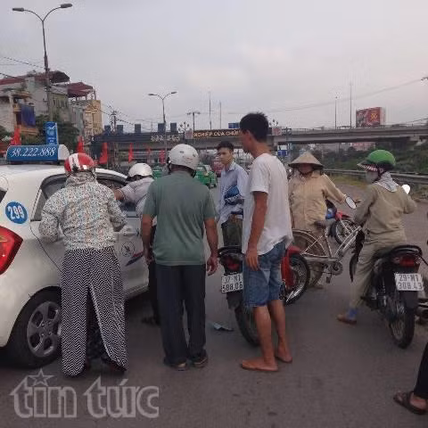 Nghẹt người bến xe Giáp Bát sau dịp nghỉ lễ dài ảnh 12