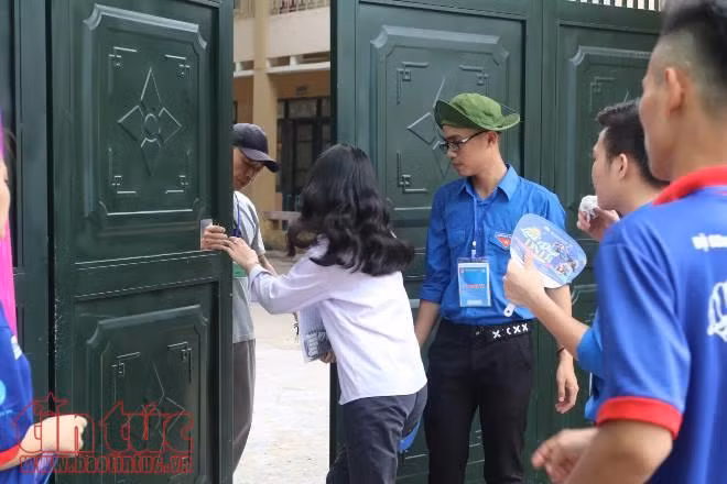 Chiều 25/6: Thí sinh làm bài thi môn Toán ảnh 5