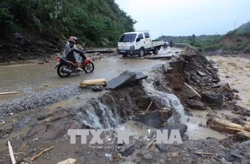 Mưa lũ ở Lai Châu gây sạt lở nghiêm trọng làm 11 người thương vong và mất tích ảnh 2