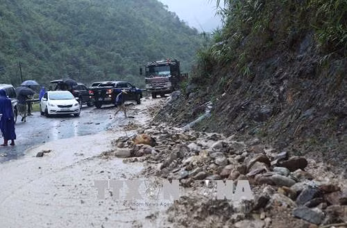 Mưa lũ ở Lai Châu gây sạt lở nghiêm trọng làm 11 người thương vong và mất tích ảnh 1