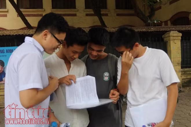 Kết thúc buổi thi tổ hợp Khoa học tự nhiên: Đề khó hơn năm trước ảnh 5